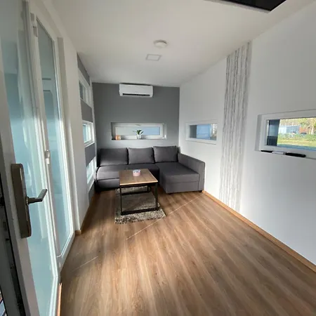 Sándorfalva Swan Apartman מראה חיצוני תמונה